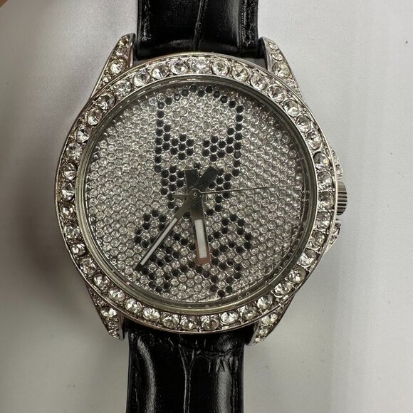 Saint James Watch Women Skull Head Dial Rhinestone Large Dial 42MM New Battery - Picture 1 of 13